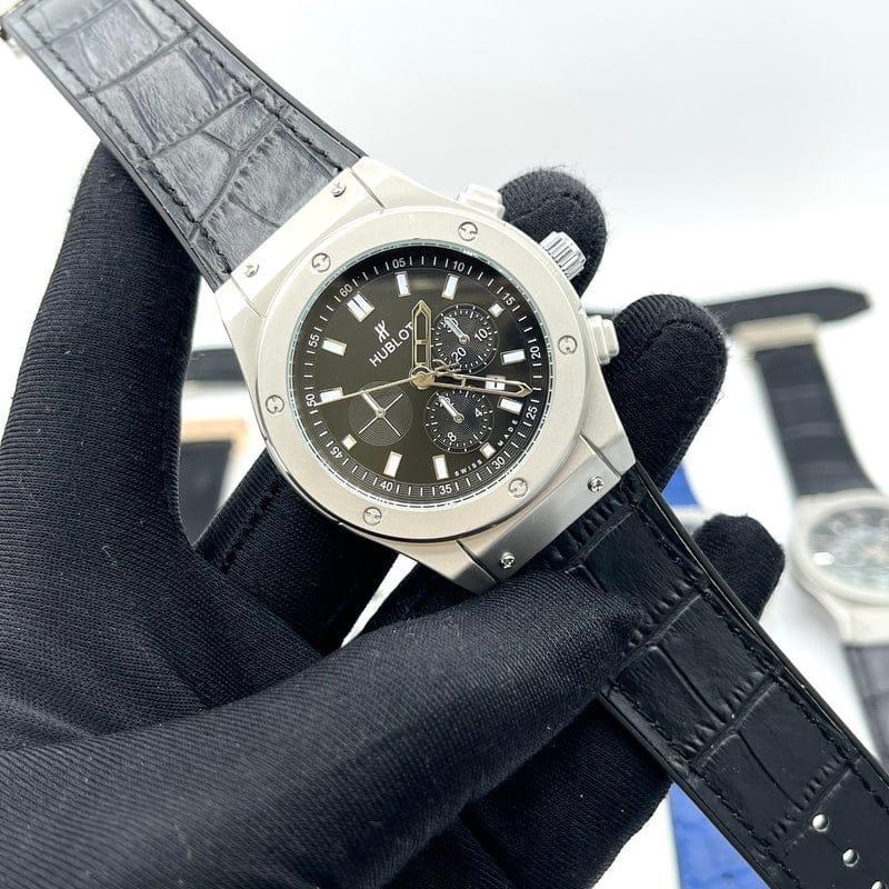 Men's Classic Black Leather Strap Quartz Watch – Water Resistant Round Dial